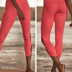FREE PEOPLE NWT MOVEMENT 3/4 INFINITY LEGGINGS CORAL